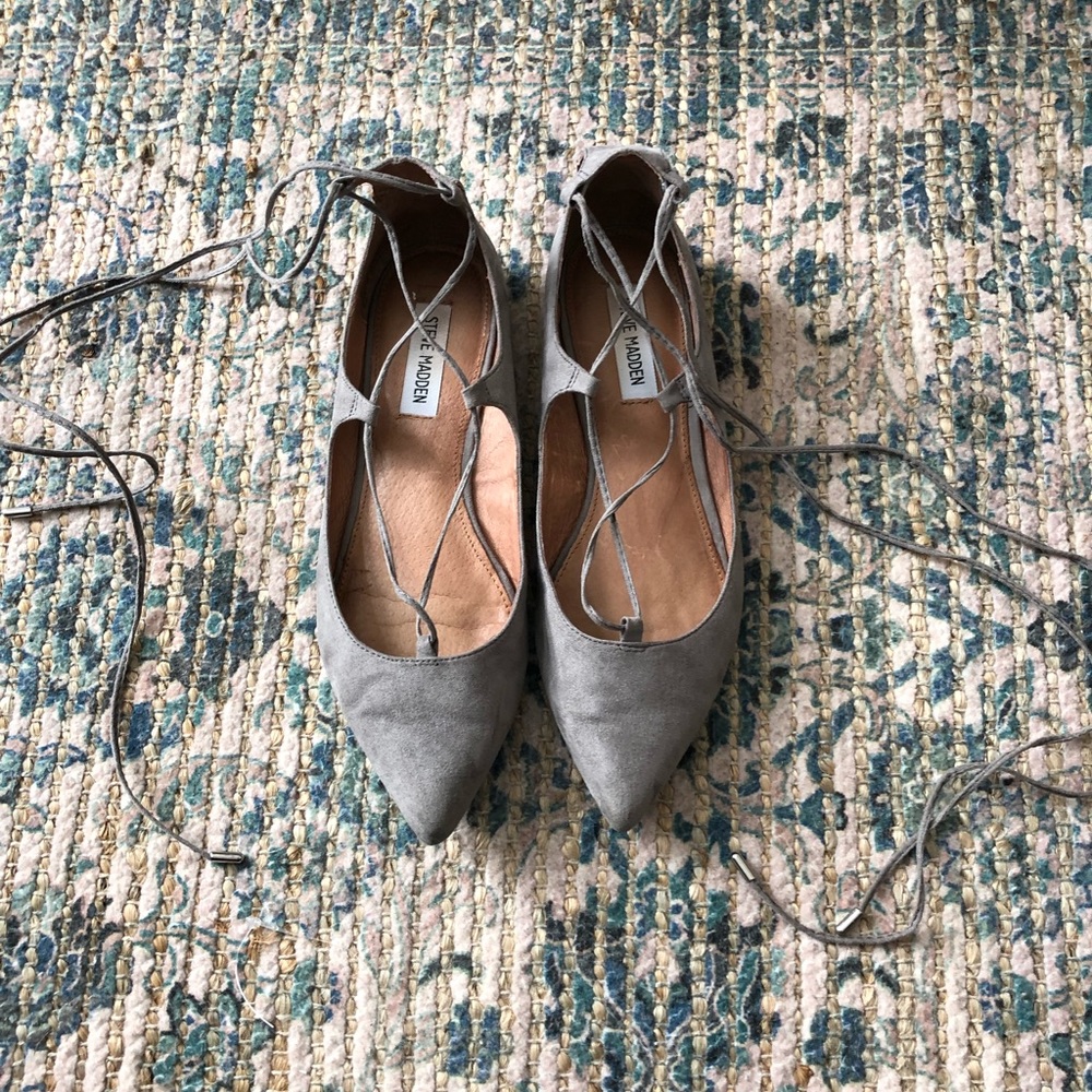Steve Madden lace up flats